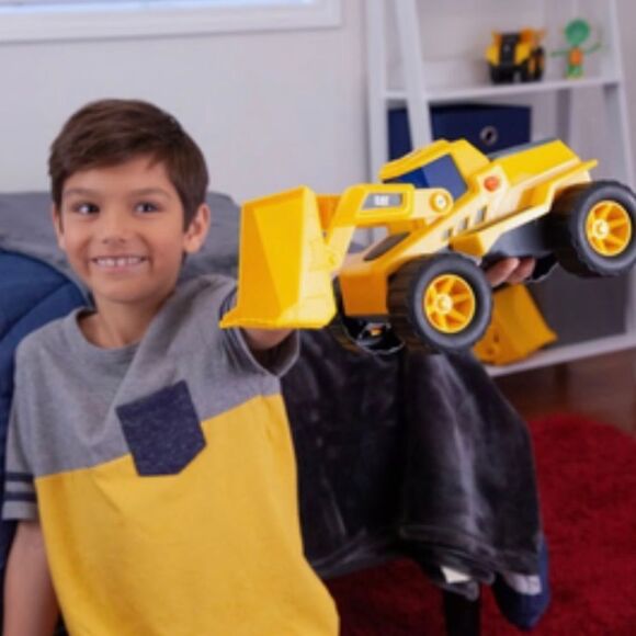 Funrise CAT FUTURE FORCE Wheel Loader NEW MIB Lights And Sounds Toy Vehicle - Picture 2 of 11